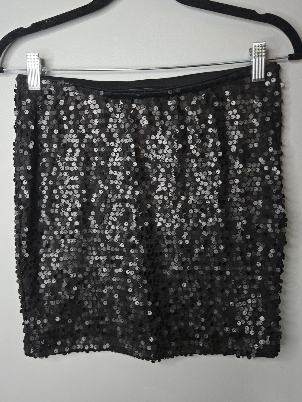 Black Sequin Mini Skirt Size Medium | Stretch Party Cocktail Holiday NYE - Picture 1 of 7